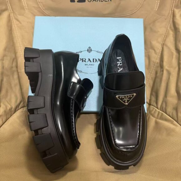 Prada Women Loafers - Picture 4 of 5